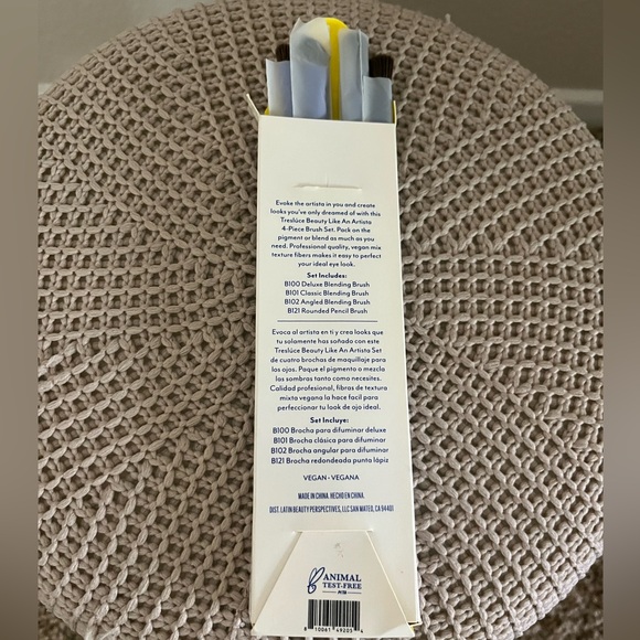 Treslúce Beauty Like an Artista 4-piece eyeshadow brush set - Picture 3 of 3